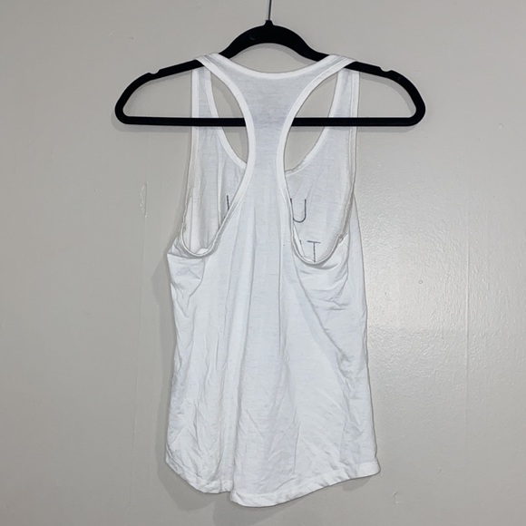 🌷Motivational Nike tank top! - Picture 5 of 7